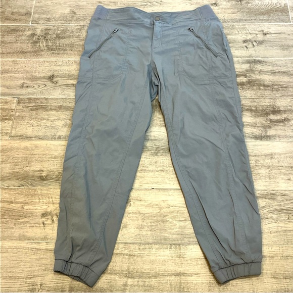 Athleta Women’s Trekkie Crop Stretch Jogger Pants Athleisure Gray Size 14 - Picture 1 of 9